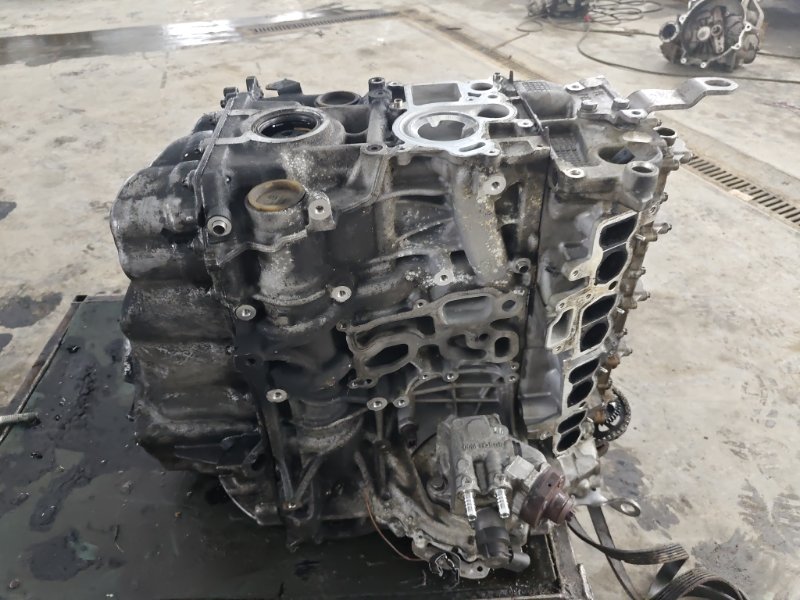 Двигатель (на запчасти) BMW 3-series E90