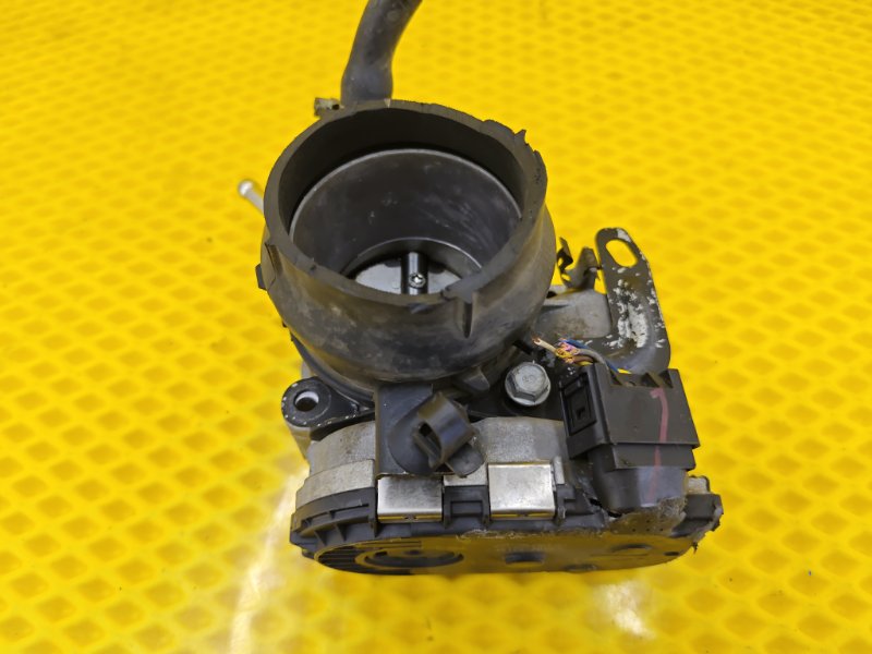 Заслонка дроссельная Hyundai Solaris RB