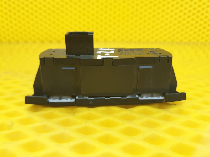 Блок кнопок Volkswagen Touareg 2003 7L6