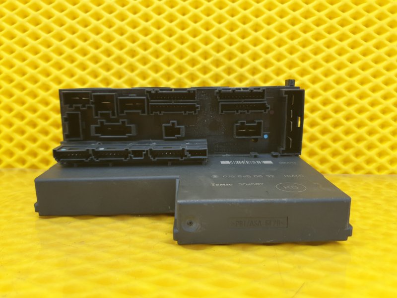 Блок предохранителей Mercedes-Benz E-Class 15.04.1998 W210