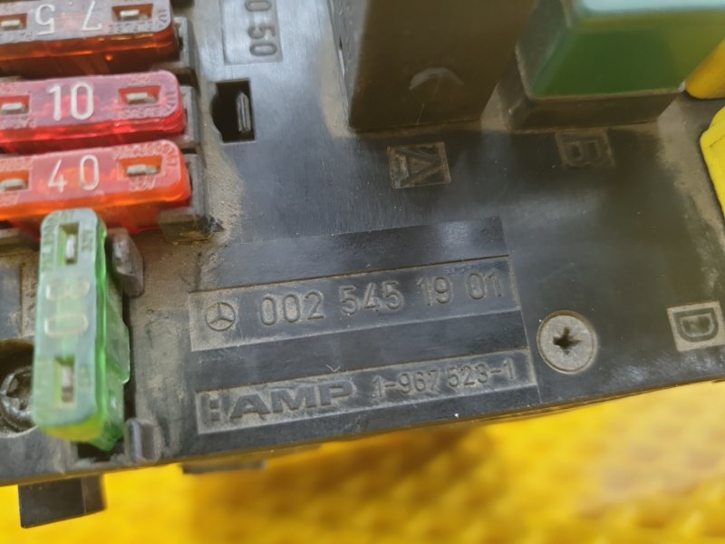 Блок предохранителей Mercedes-Benz E-Class 15.04.1998 W210