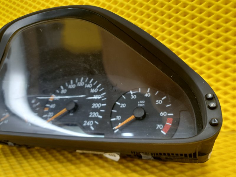 Панель приборов (Щиток) Mercedes-Benz E-Class 15.04.1998 W210