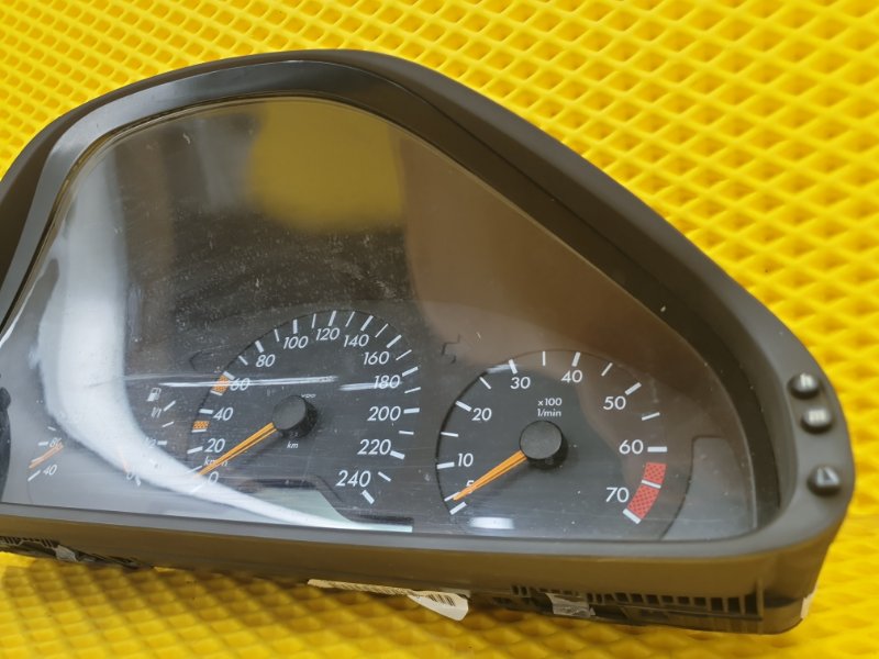 Панель приборов (Щиток) Mercedes-Benz E-Class 15.04.1998 W210