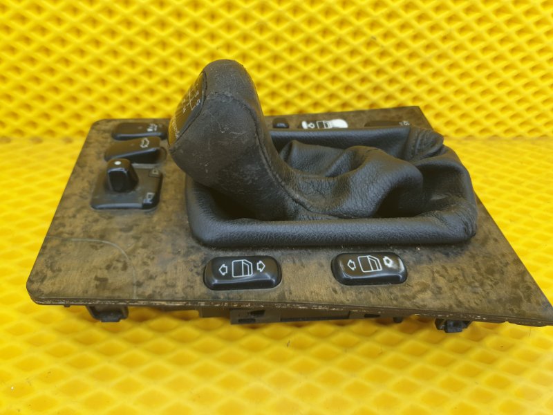 Рамка ручки КПП Mercedes-Benz E-Class 15.04.1998 W210