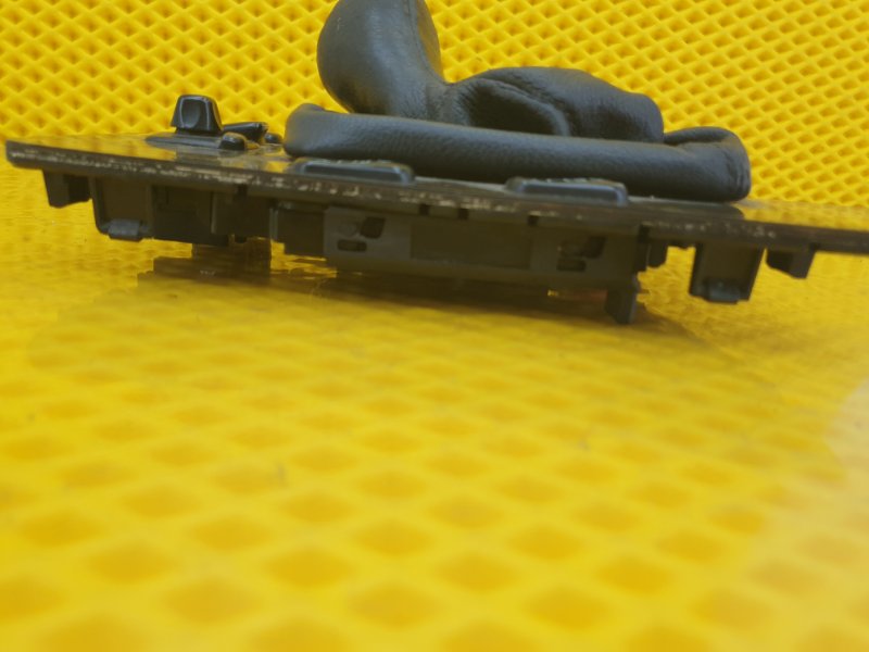 Рамка ручки КПП Mercedes-Benz E-Class 15.04.1998 W210