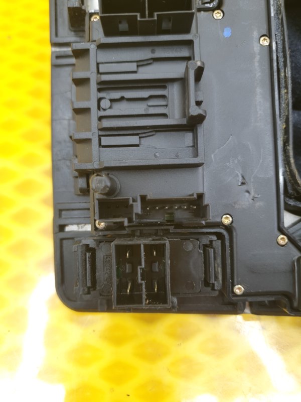 Рамка ручки КПП Mercedes-Benz E-Class 15.04.1998 W210