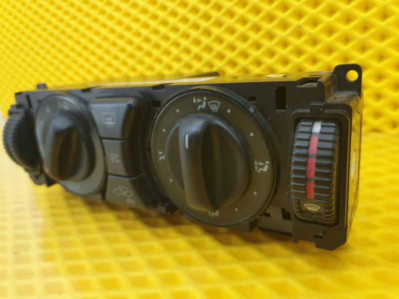 Блок управления отопителем Mercedes-Benz E-Class 15.04.1998 W210
