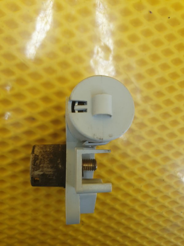 Клемма аккумуляторная + Mercedes-Benz E-Class 15.04.1998 W210