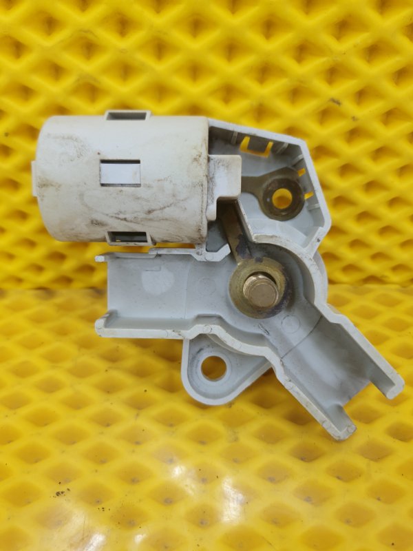 Клемма аккумуляторная + Mercedes-Benz E-Class 15.04.1998 W210