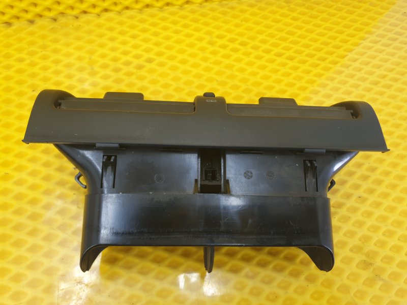 Воздуховод центральный (дефлектор) Mercedes-Benz E-Class 15.04.1998 W210