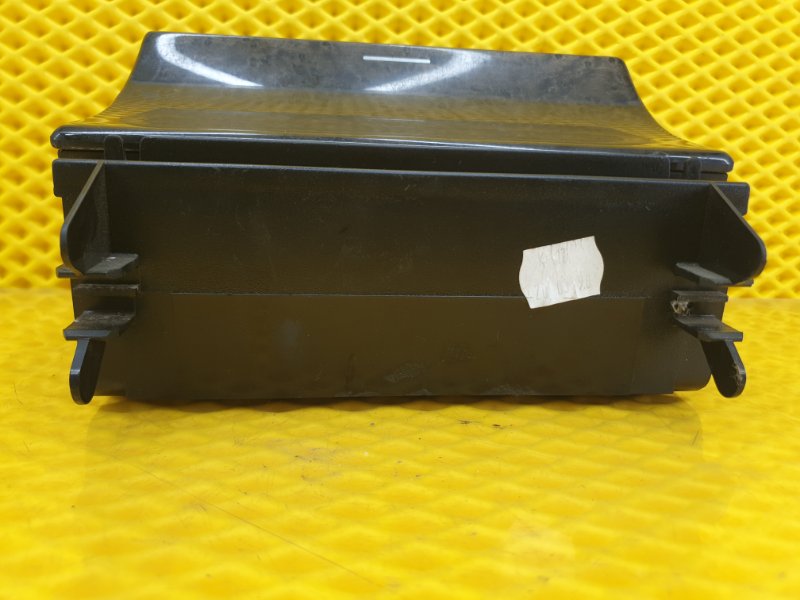 Пепельница Mercedes-Benz E-Class 15.04.1998 W210