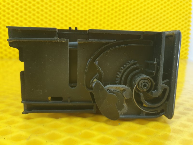 Бардачок Mercedes-Benz E-Class 15.04.1998 W210