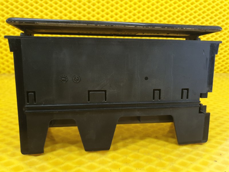 Бардачок Mercedes-Benz E-Class 15.04.1998 W210