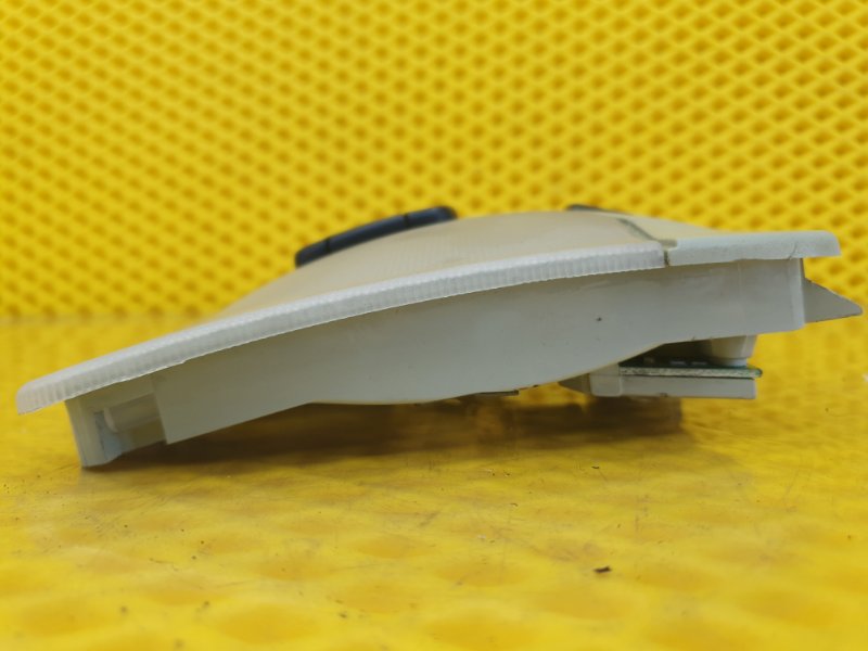 Плафон освещения салона Mercedes-Benz E-Class 15.04.1998 W210