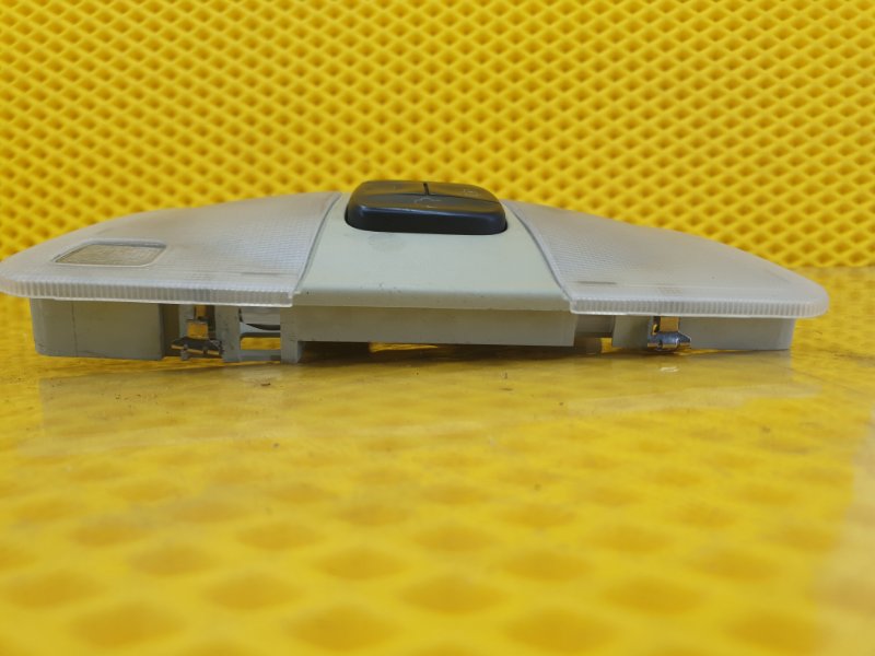 Плафон освещения салона Mercedes-Benz E-Class 15.04.1998 W210