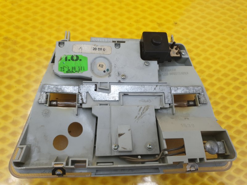 Плафон освещения салона Mercedes-Benz E-Class 15.04.1998 W210