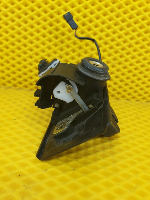 Замок багажника Mercedes-Benz E-Class 15.04.1998 W210