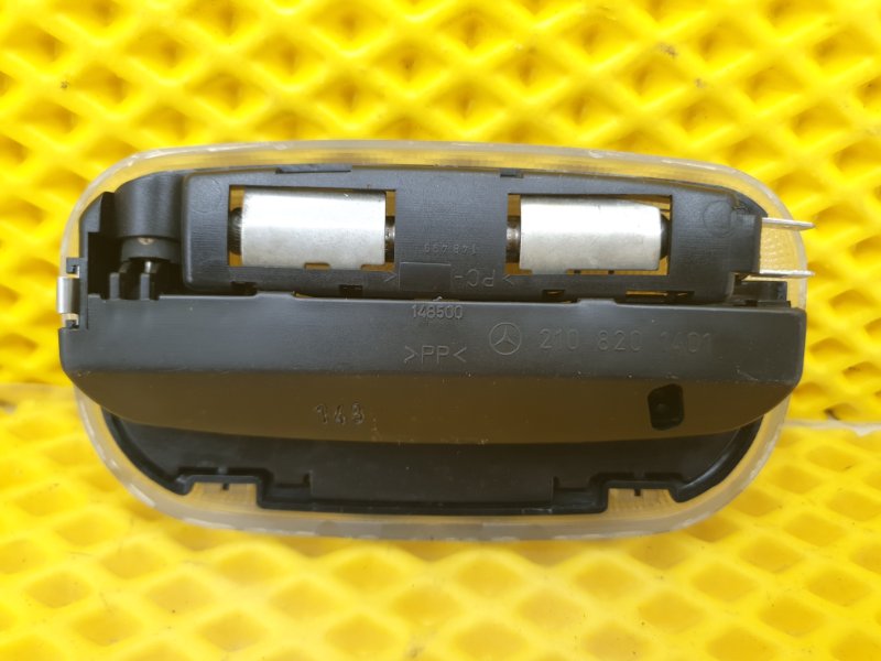 Плафон освещения салона Mercedes-Benz E-Class 15.04.1998 W210