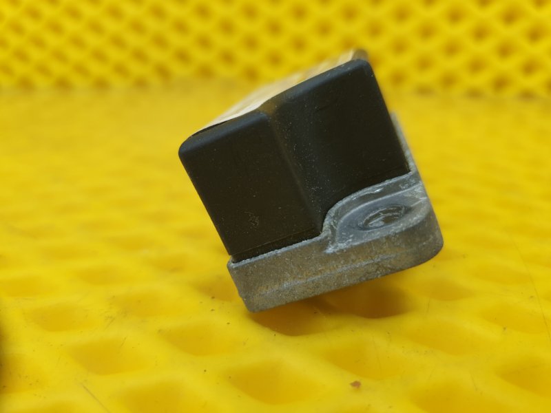 Датчик airbag Mercedes-Benz E-Class 15.04.1998 W210