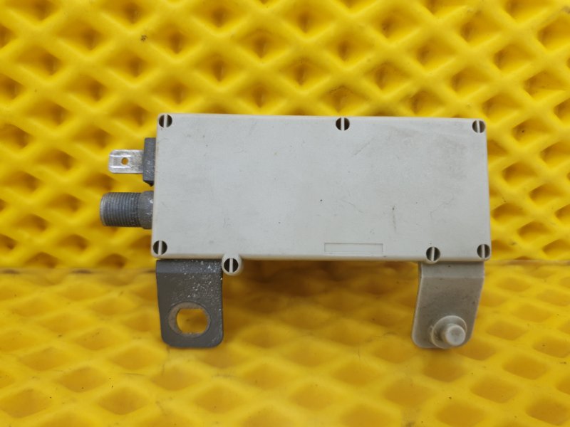 Блок усилителя антенны Mercedes-Benz E-Class 15.04.1998 W210