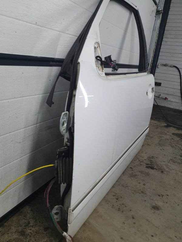 Дверь Mercedes-Benz E-Class 15.04.1998 W210