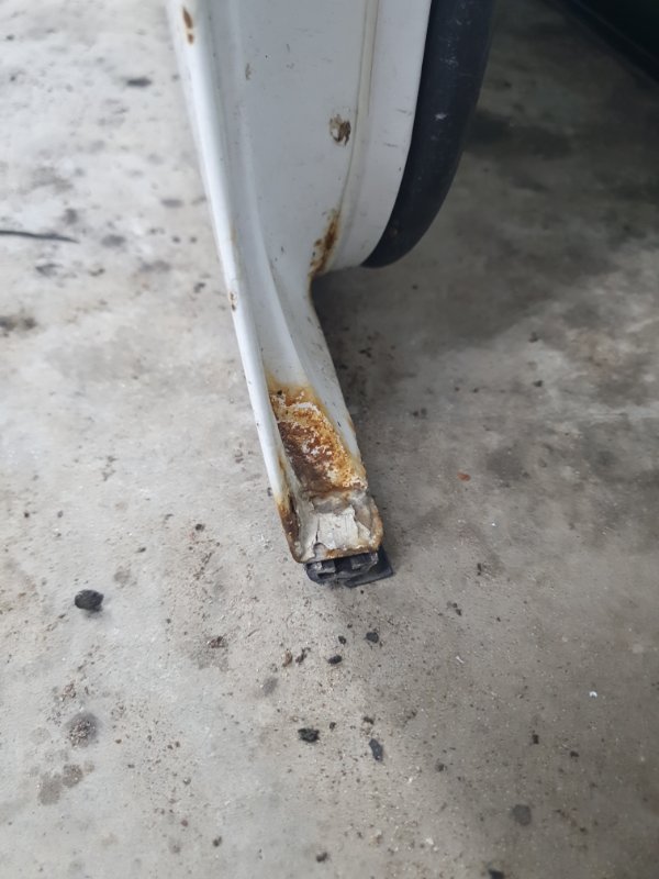 Дверь Mercedes-Benz E-Class 15.04.1998 W210