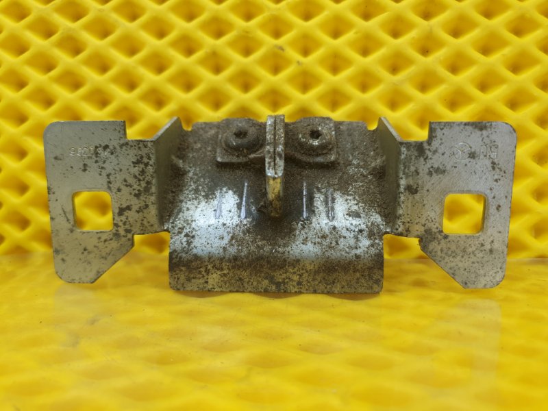 Замок багажника Mercedes-Benz E-Class 15.04.1998 W210