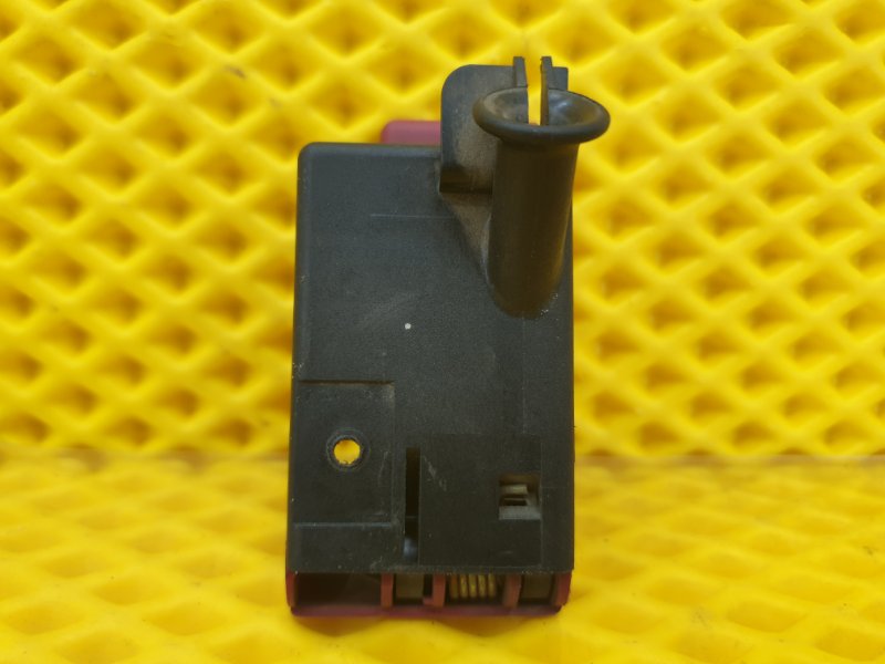 Ручка открывания капота Mercedes-Benz E-Class 15.04.1998 W210