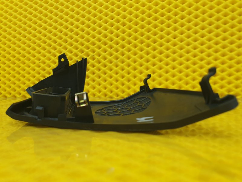 Крышка динамика Mercedes-Benz E-Class 15.04.1998 W210