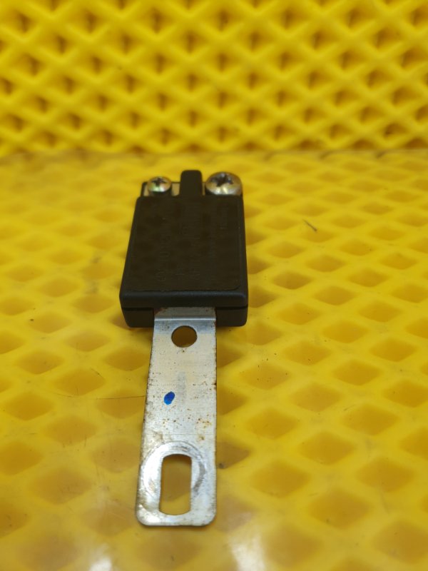 Усилитель антенны Mercedes-Benz E-Class 15.04.1998 W210