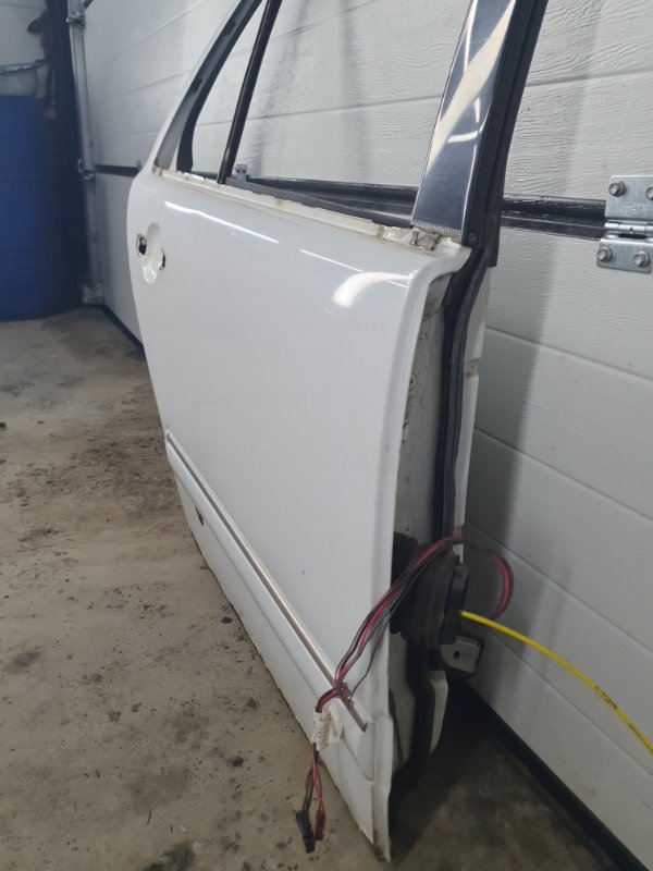 Дверь Mercedes-Benz E-Class 15.04.1998 W210