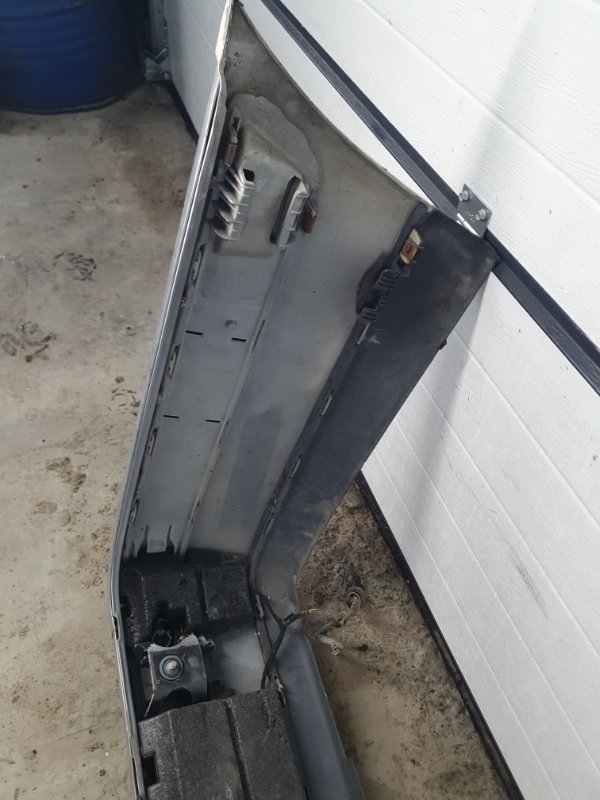 Бампер Mercedes-Benz E-Class 15.04.1998 W210