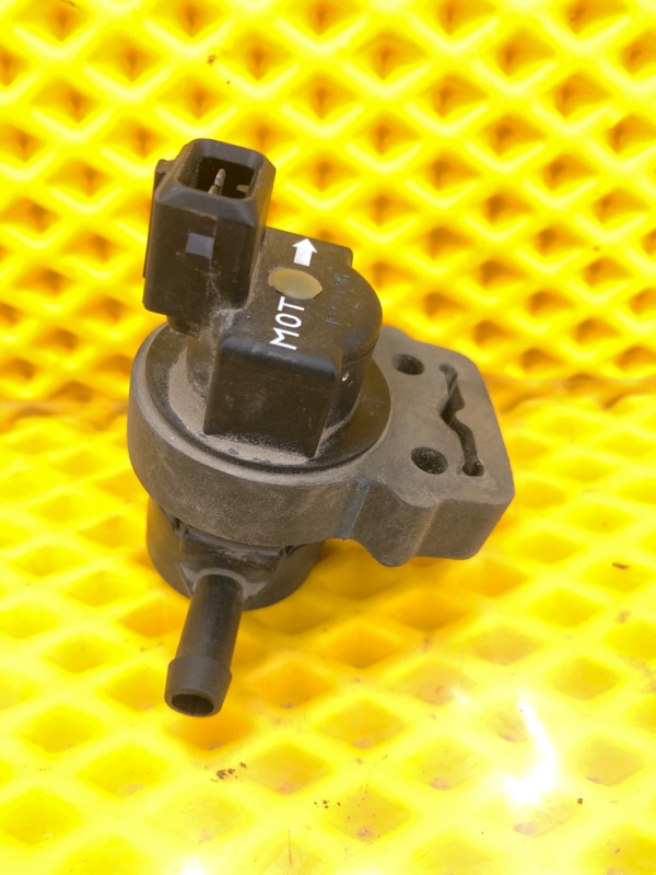 Клапан вентиляции топливного бака Mercedes-Benz E-Class 15.04.1998 W210