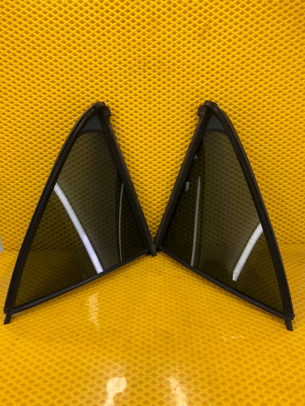 Стекло двери Mercedes-Benz E-Class 15.04.1998 W210