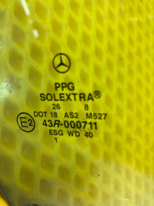 Стекло боковое Mercedes-Benz E-Class 15.04.1998 W210