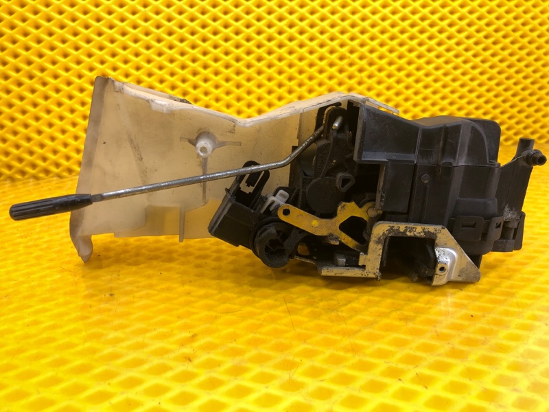 Замок двери Mercedes-Benz E-Class 15.04.1998 W210