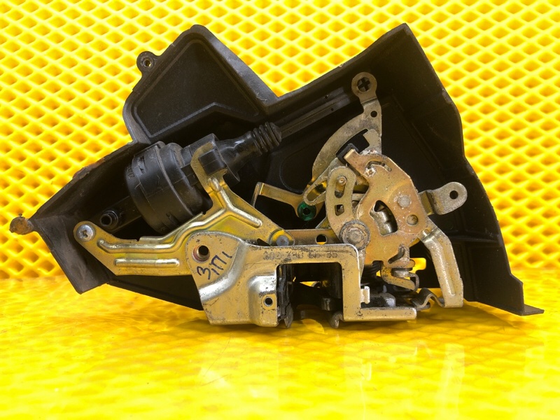 Замок двери Mercedes-Benz E-Class 15.04.1998 W210