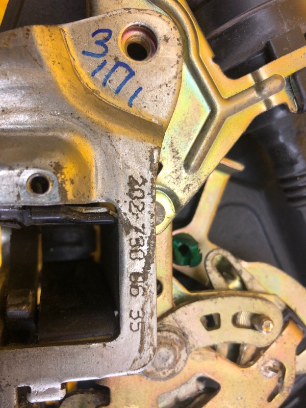 Замок двери Mercedes-Benz E-Class 15.04.1998 W210