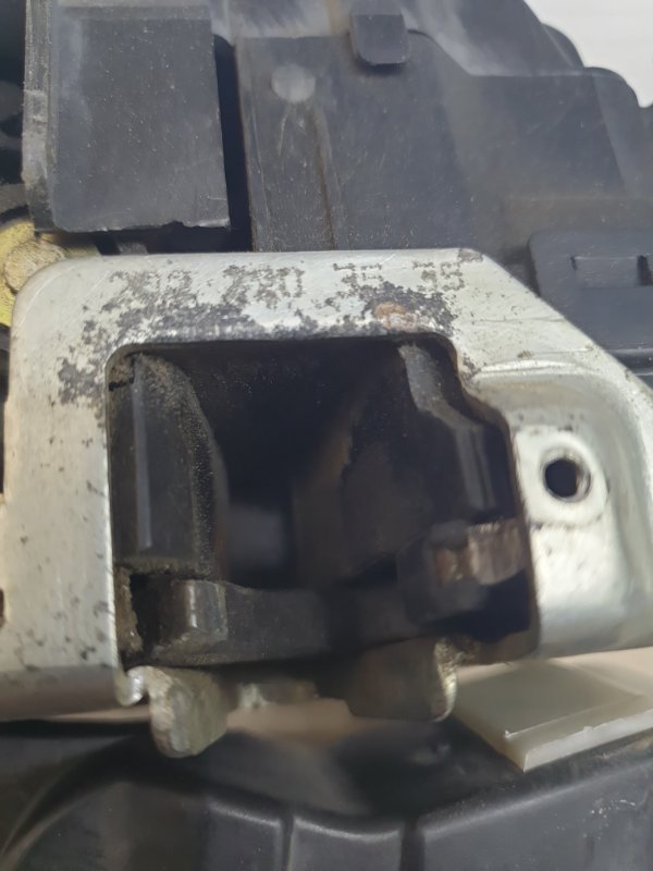 Замок двери Mercedes-Benz E-Class 15.04.1998 W210