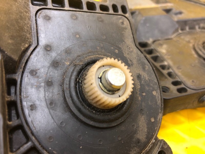 Моторчик стеклоподъемника Mercedes-Benz E-Class 15.04.1998 W210