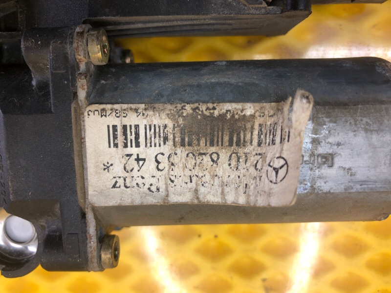 Моторчик стеклоподъемника Mercedes-Benz E-Class 15.04.1998 W210