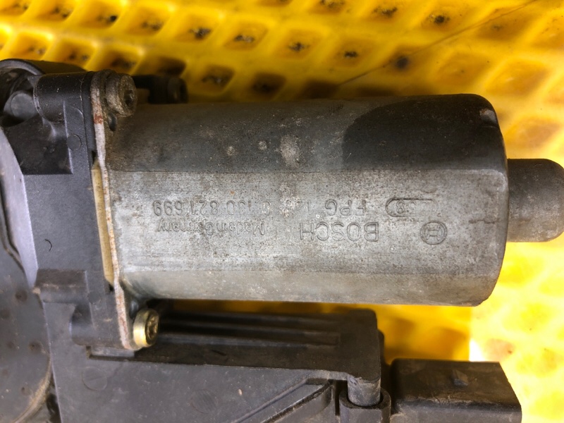 Моторчик стеклоподъемника Mercedes-Benz E-Class 15.04.1998 W210