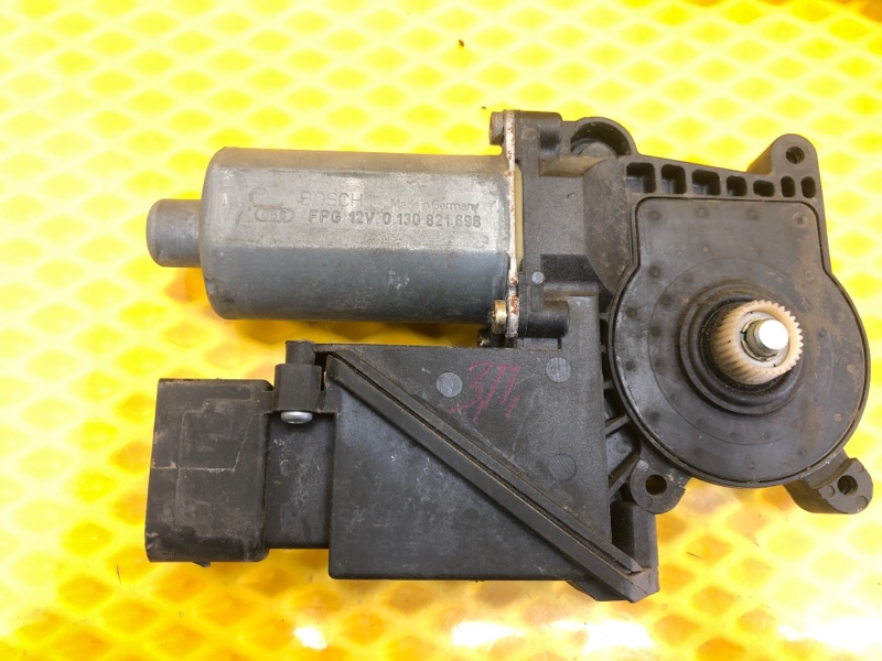 Моторчик стеклоподъемника Mercedes-Benz E-Class 15.04.1998 W210