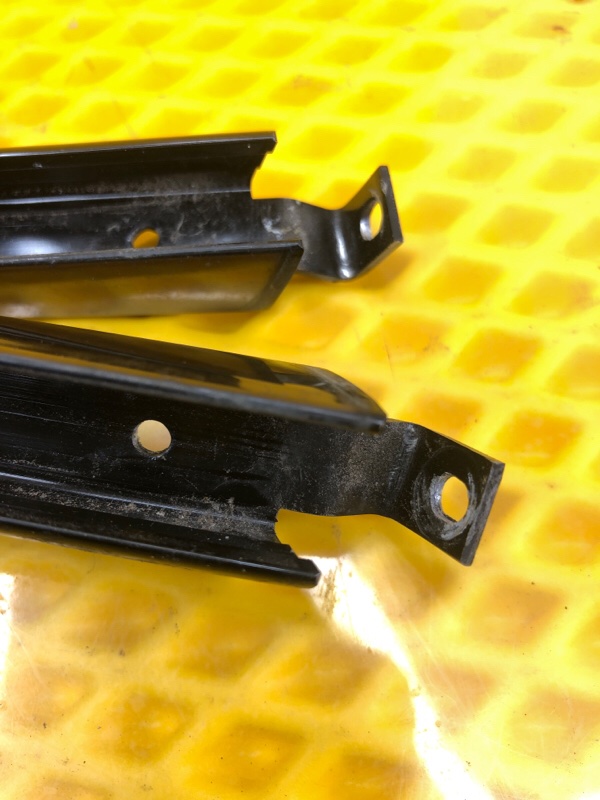 Направляющая двери Mercedes-Benz E-Class 15.04.1998 W210