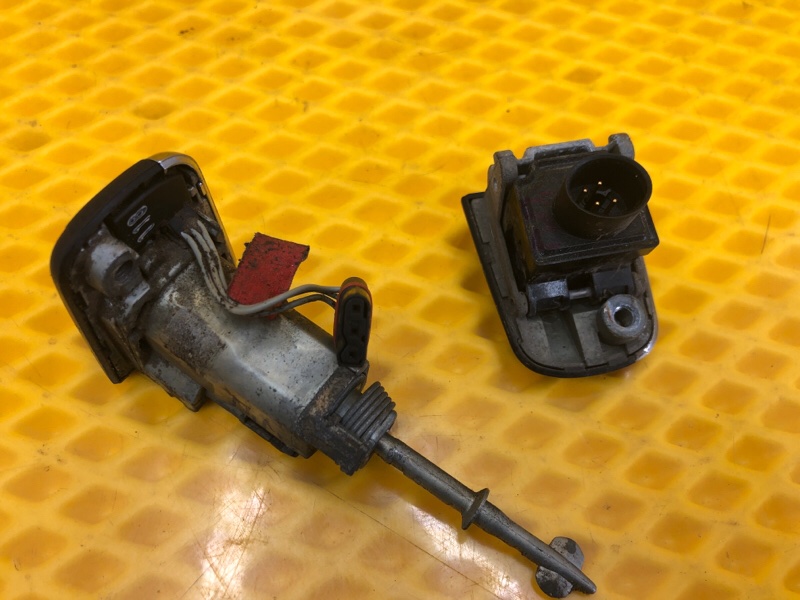 Ручка двери внешняя Mercedes-Benz E-Class 15.04.1998 W210