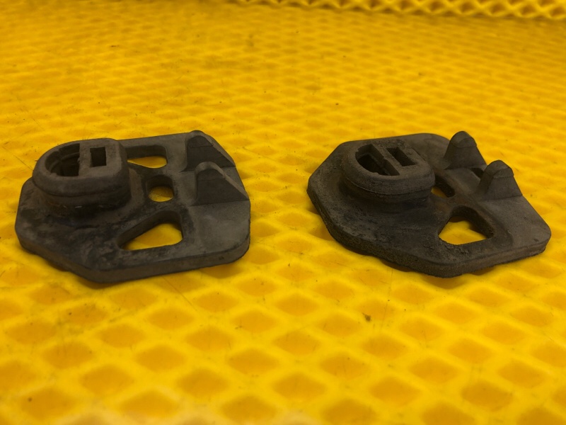 Крепление радиатора Mercedes-Benz E-Class 15.04.1998 W210