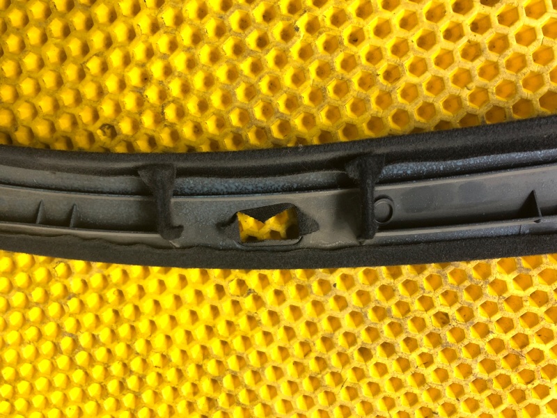 Обшивка передней стойки правая Mercedes-Benz E-Class 15.04.1998 W210