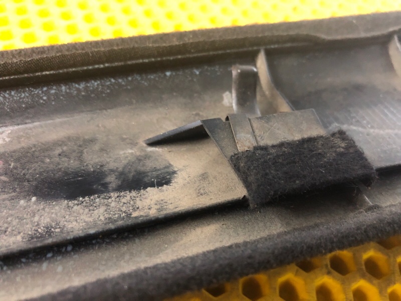 Обшивка передней стойки правая Mercedes-Benz E-Class 15.04.1998 W210