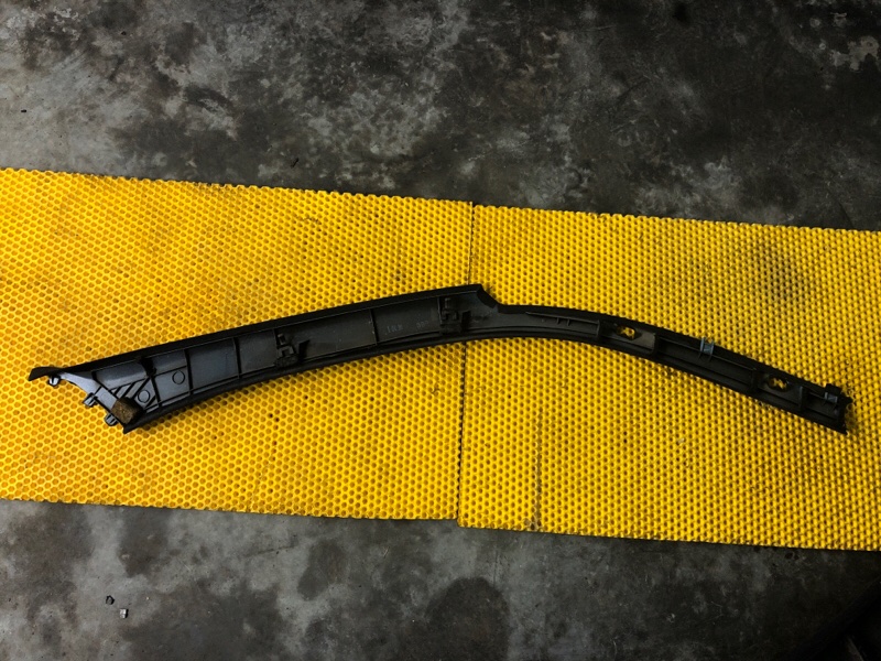 Обшивка передней стойки левая Mercedes-Benz E-Class 15.04.1998 W210