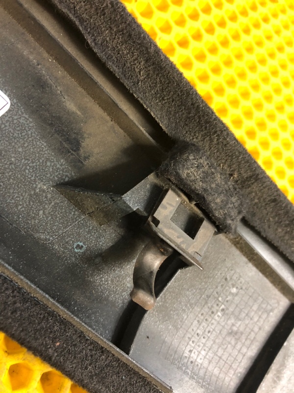 Обшивка передней стойки левая Mercedes-Benz E-Class 15.04.1998 W210